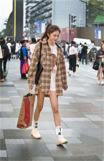 麻豆老mer推销员