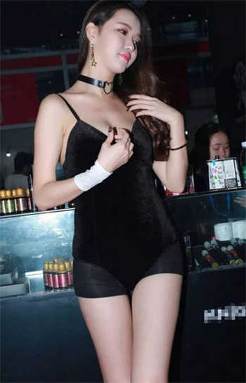 只咬一米八大个