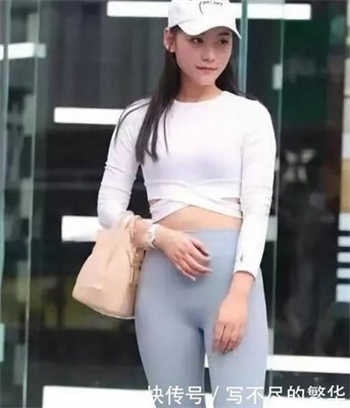 郑厅长玩萧燕第一张小说