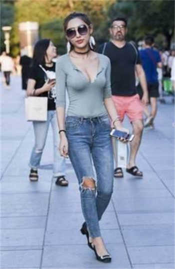 哺乳期的女老板未删
