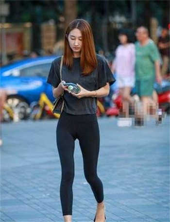吉娜挺胸的那一刻我服了