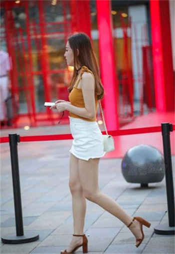 秋月真理奈本子图片