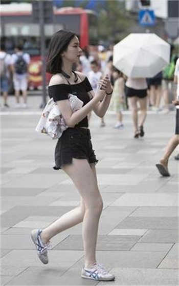 妻子黑人健身教练