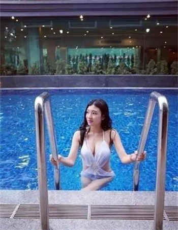 单身父亲与傻女儿