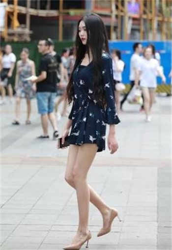 老婆喝醉酒和领导打麻将