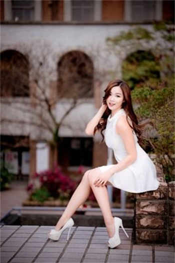 男女亲嘴狂暴视频大全