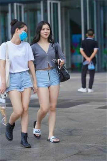 楼下的房客txt未删减