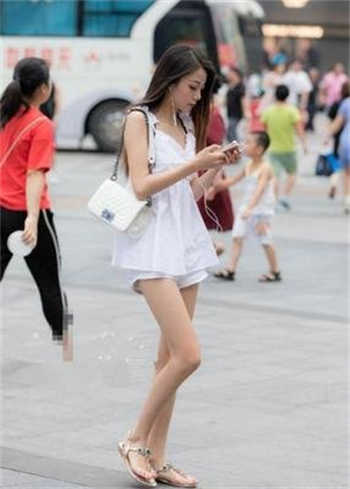 我和合租女的双飞经历