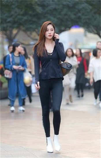 已婚女半推半就接受我